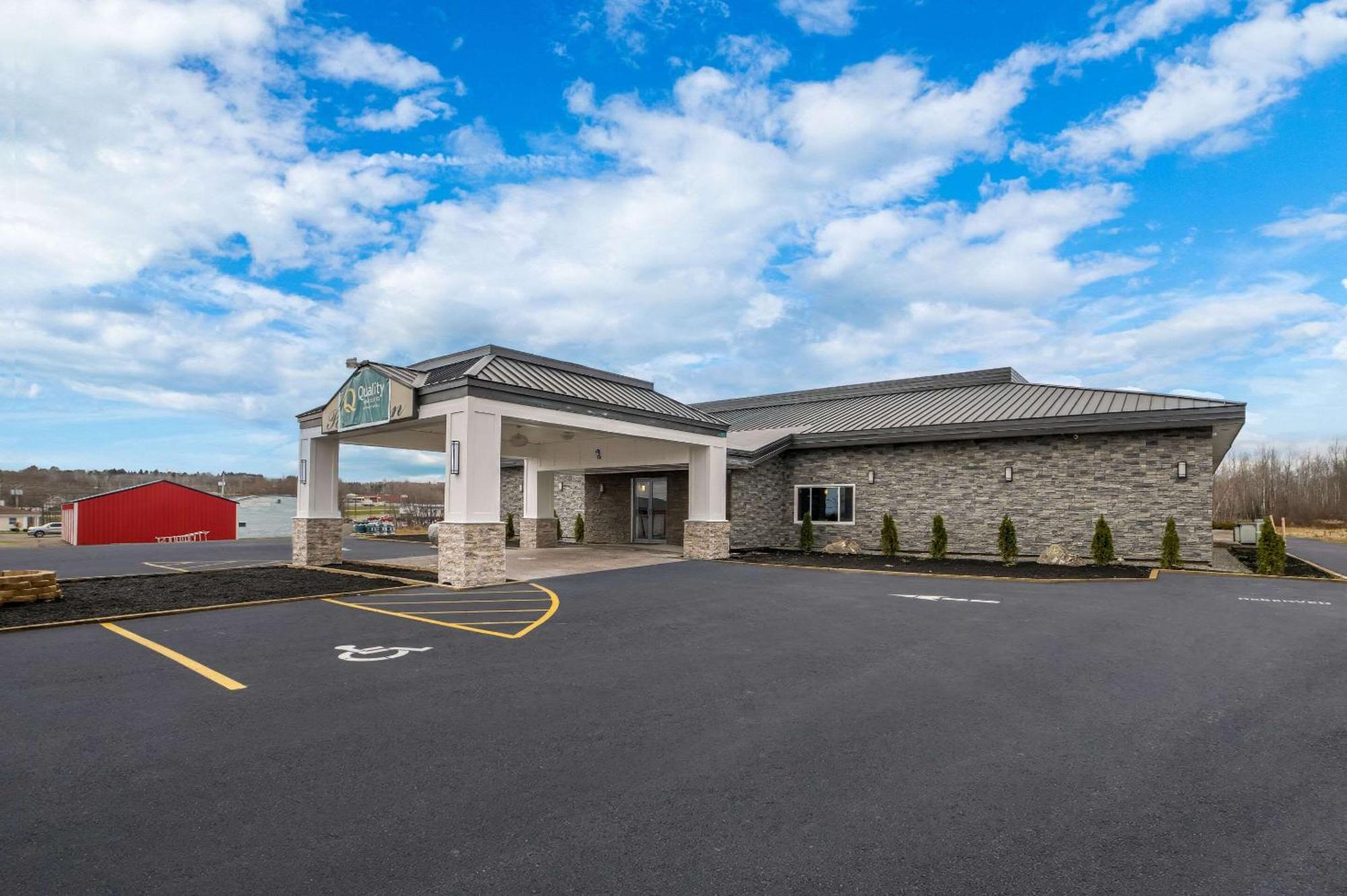 Quality Inn & Suites Caribou Exterior photo